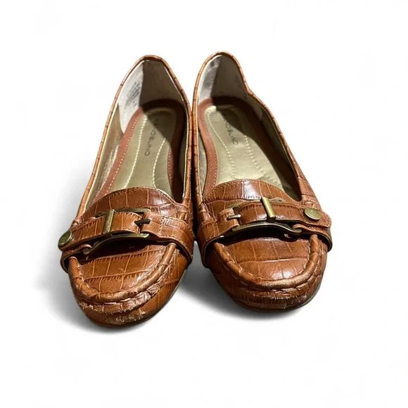 Bandolino Cro-Embossed Loafers • Caramel brown with gold hardware ✨ - Picture 3 of 4